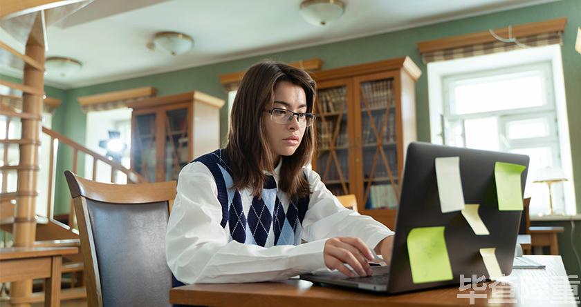 毕查降论文降重,毕查降论文改重,毕查降论文重复度一键降低